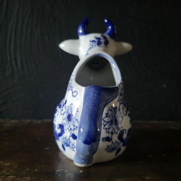 Vintage Blue and White Porcelain Cow Creamer With Blue Floral Design - Picture 5 of 8